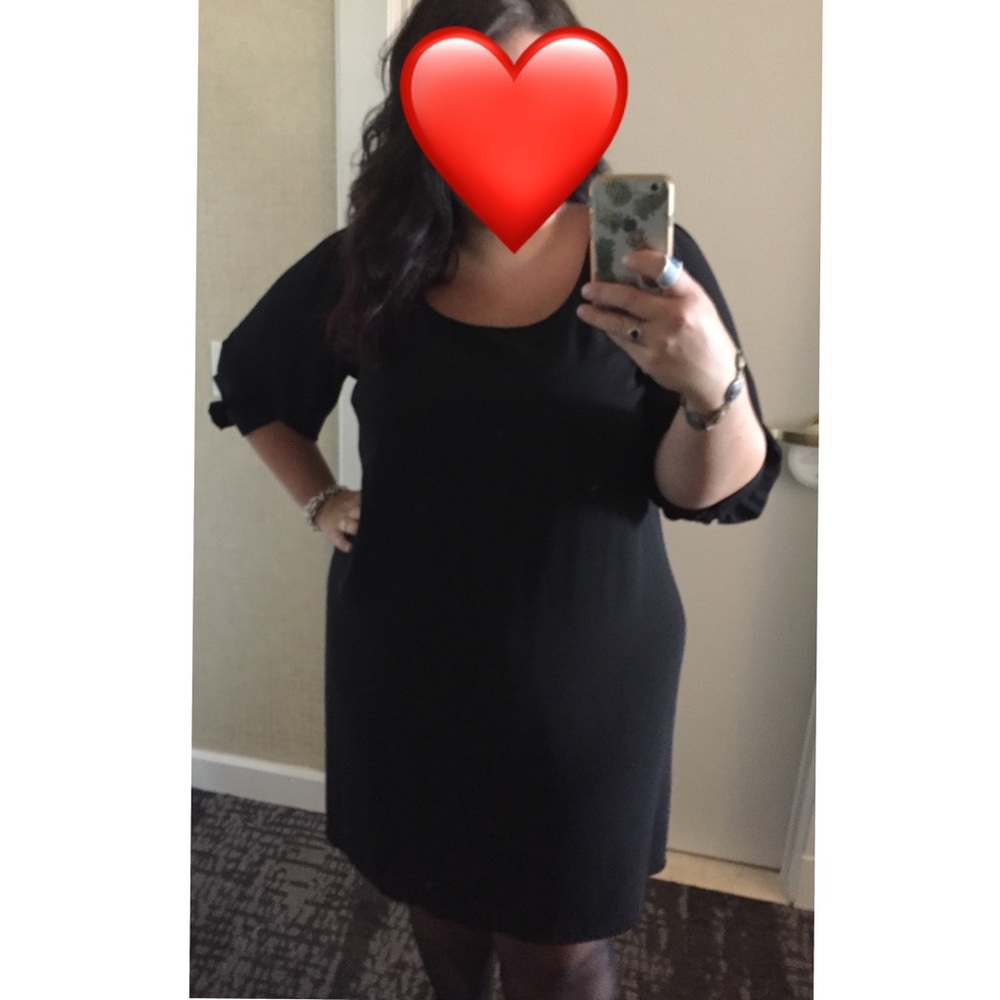 ❌SOLD❌Like NEW Want & Need Black Shift Dress w Sleeves and Lattice Back Accent - Picture 4 of 7